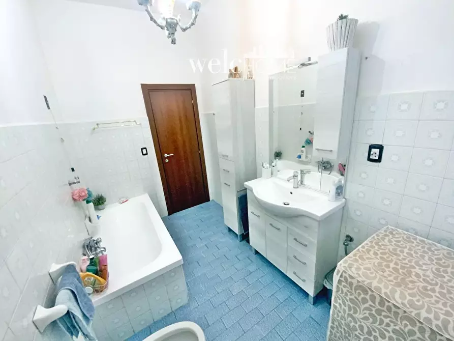 Immagine 32 di Appartamento in vendita  a Campi Bisenzio