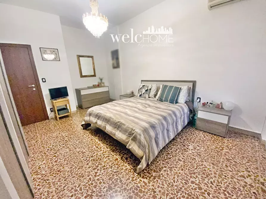 Immagine 10 di Appartamento in vendita  a Campi Bisenzio