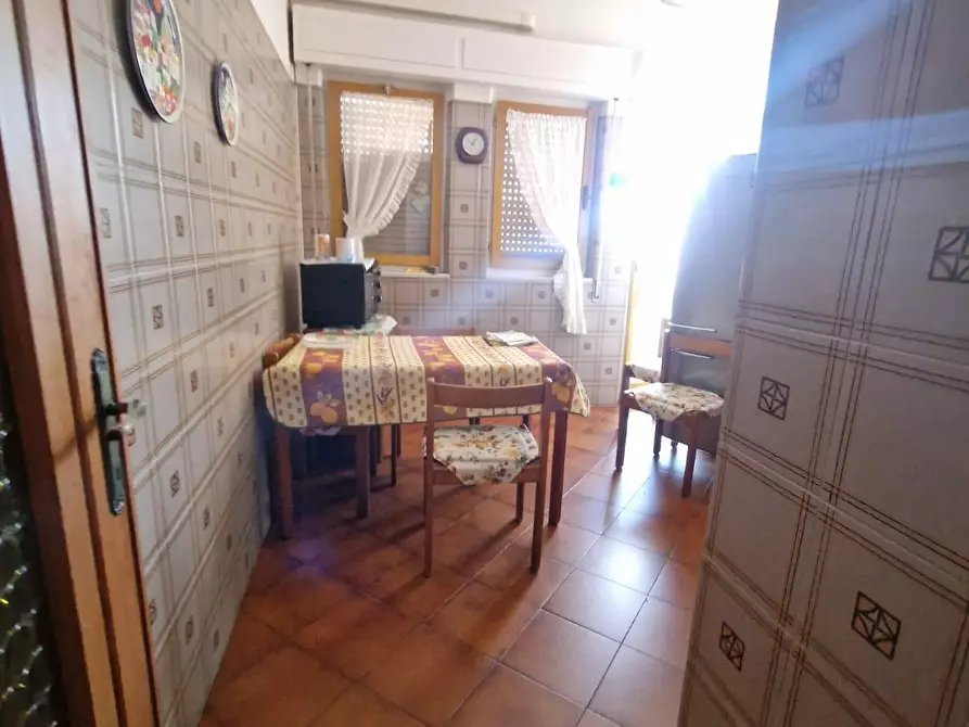 Immagine 14 di Appartamento in vendita  a Carrara