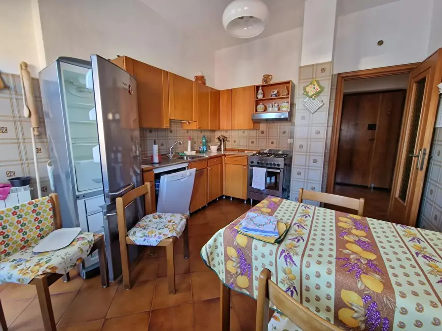 Immagine 13 di Appartamento in vendita  a Carrara