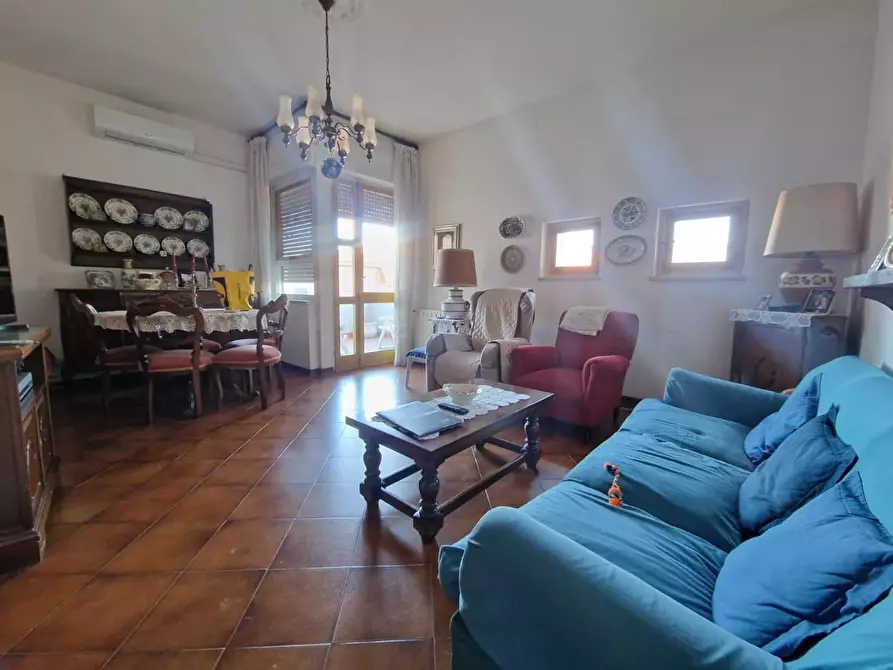 Immagine 4 di Appartamento in vendita  a Carrara