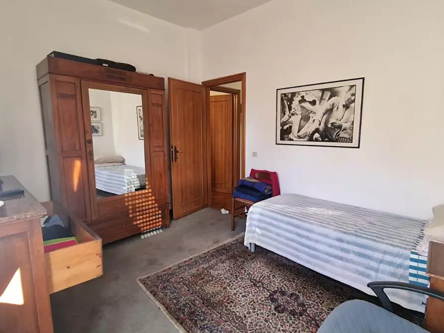 Immagine 21 di Appartamento in vendita  a Carrara