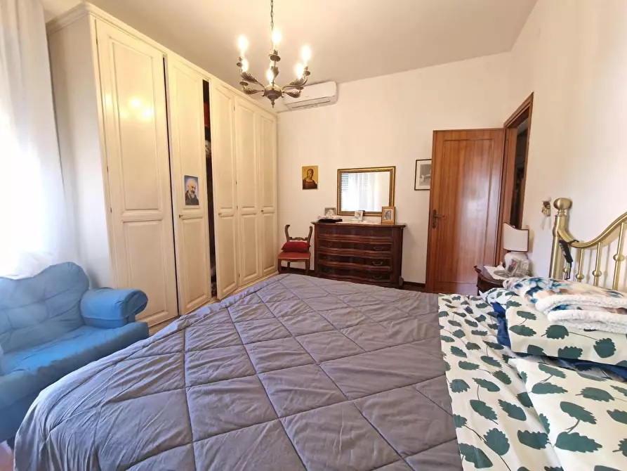 Immagine 25 di Appartamento in vendita  a Carrara