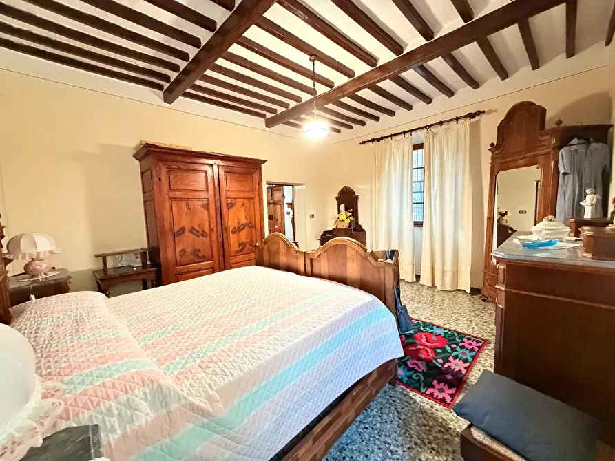 Immagine 21 di Villa in vendita  a Chianni