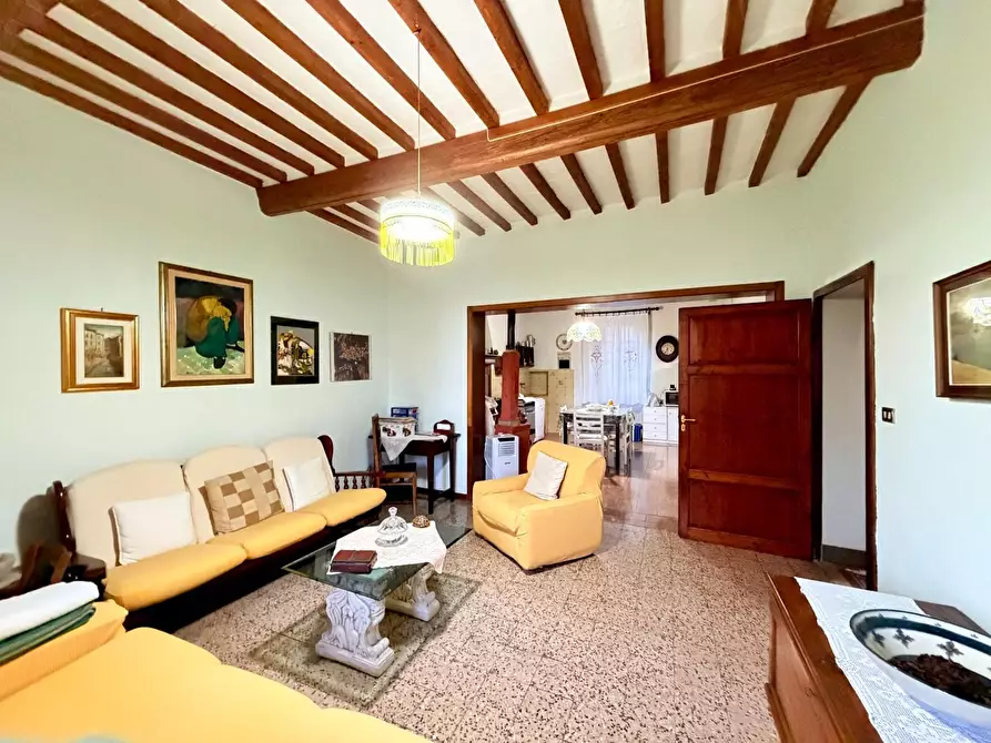 Immagine 17 di Villa in vendita  a Chianni