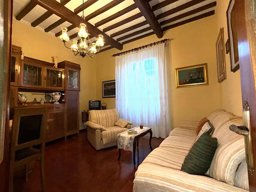 Immagine 26 di Villa in vendita  a Chianni