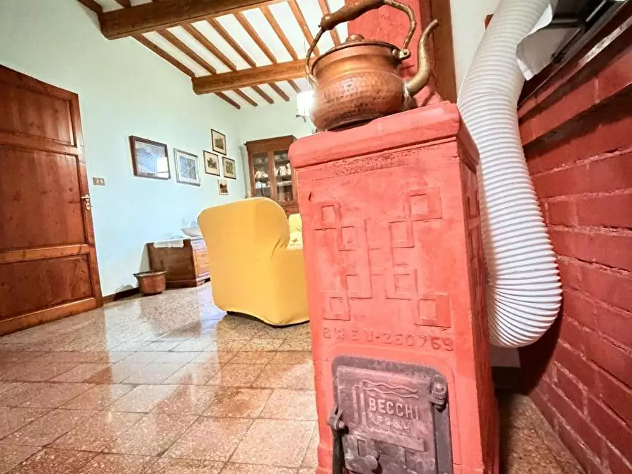 Immagine 18 di Villa in vendita  a Chianni