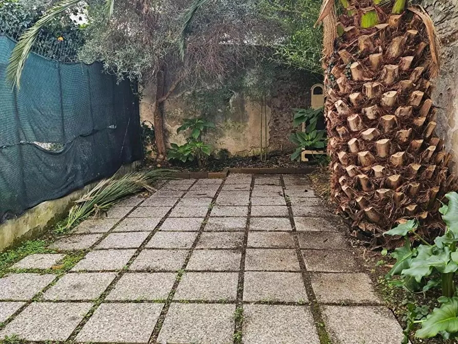 Immagine 1 di Appartamento in vendita  a Livorno