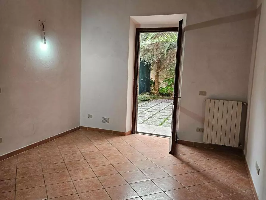 Immagine 5 di Appartamento in vendita  a Livorno