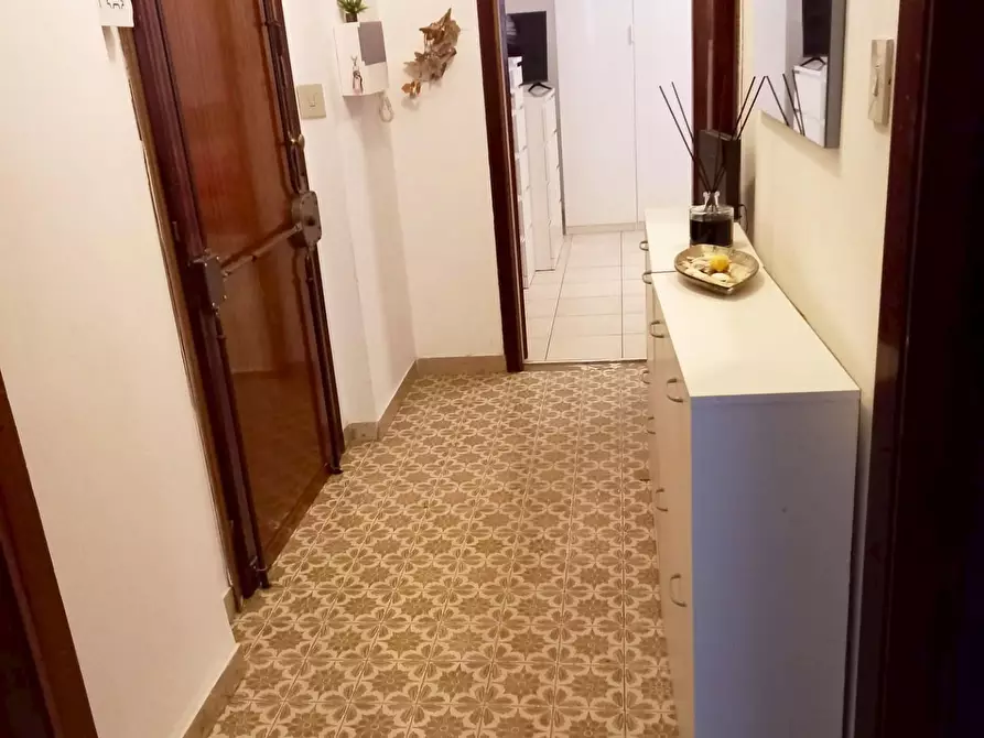 Immagine 1 di Appartamento in vendita  a Viareggio