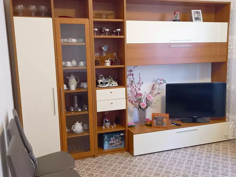 Immagine 2 di Appartamento in vendita  a Viareggio