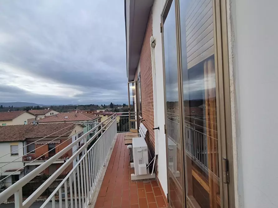 Immagine 17 di Mansarda in vendita  a Colle Di Val D'elsa