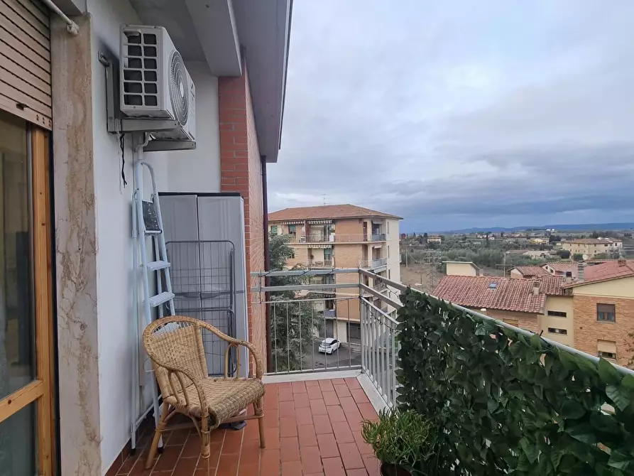 Immagine 26 di Mansarda in vendita  a Colle Di Val D'elsa