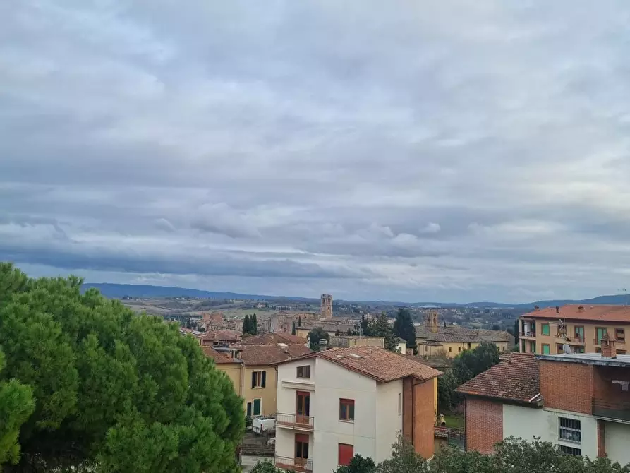 Immagine 31 di Mansarda in vendita  a Colle Di Val D'elsa