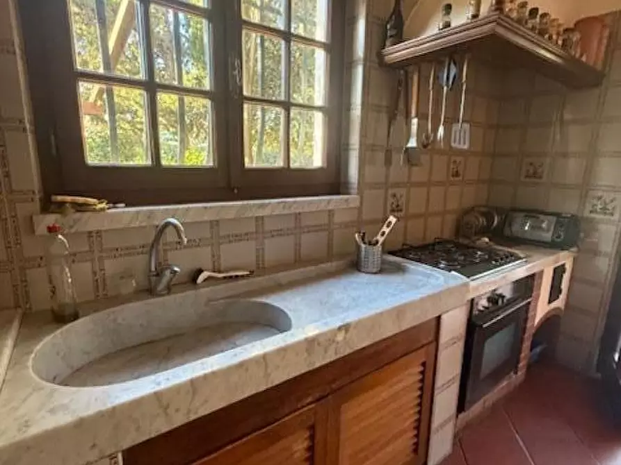 Immagine 9 di Casa bifamiliare in vendita  a Carrara