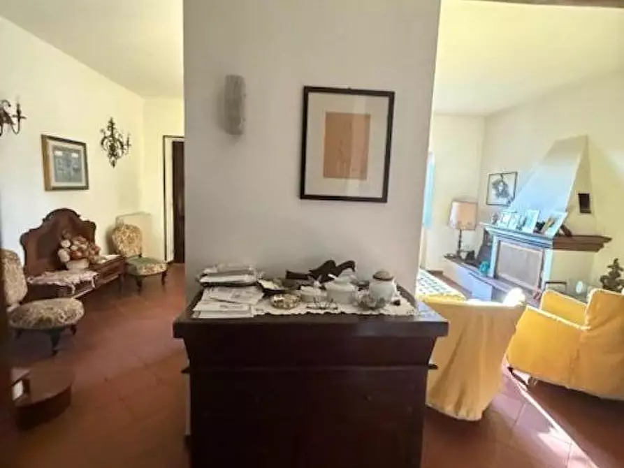 Immagine 11 di Casa bifamiliare in vendita  a Carrara