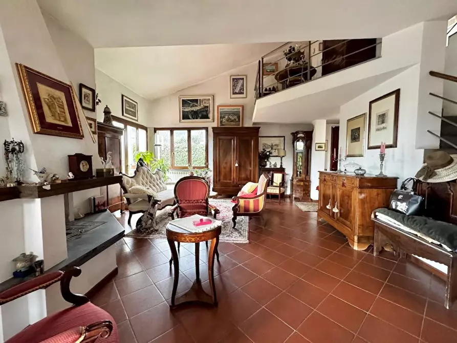 Immagine 22 di Villa in vendita  a San Giuliano Terme