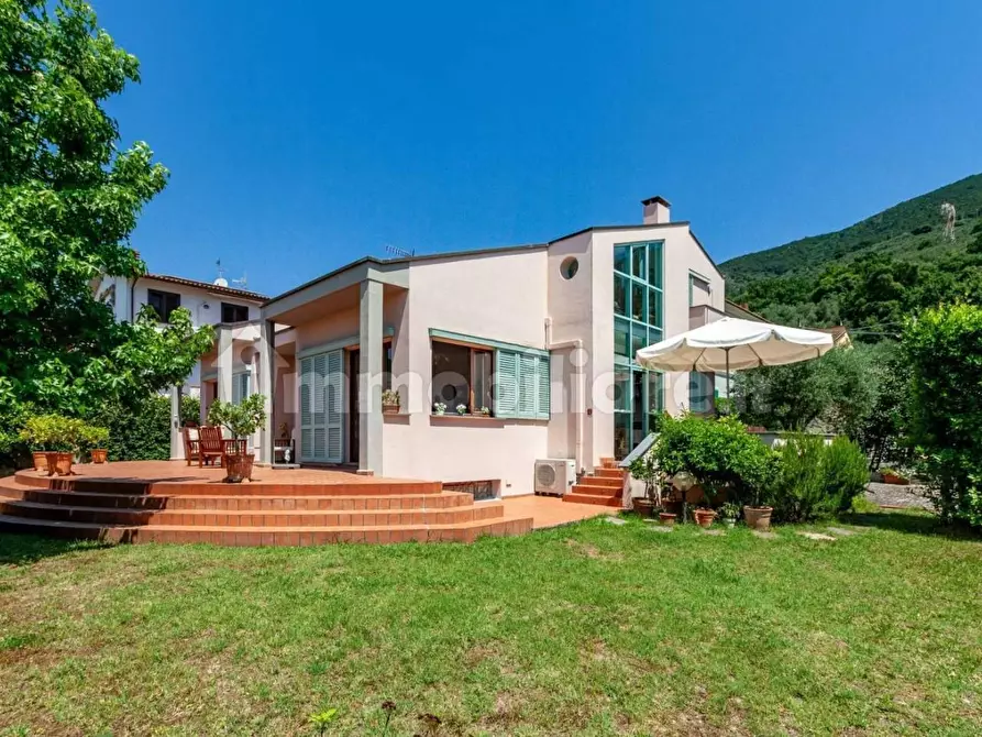 Immagine 57 di Villa in vendita  a San Giuliano Terme