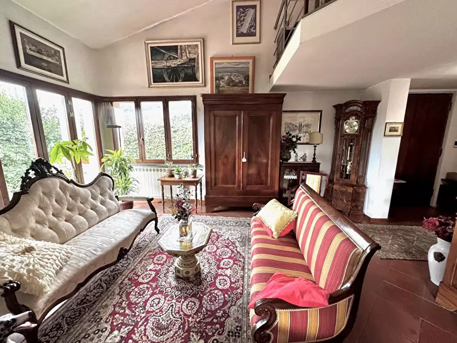 Immagine 18 di Villa in vendita  a San Giuliano Terme