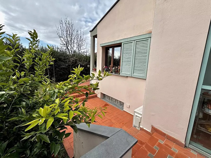 Immagine 3 di Villa in vendita  a San Giuliano Terme