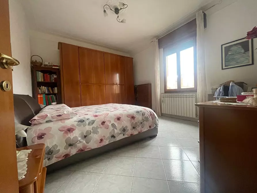 Immagine 5 di Appartamento in vendita  a Poggibonsi