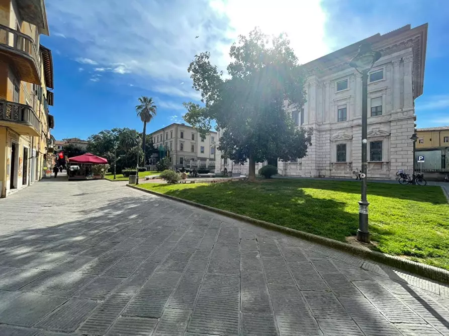 Immagine 2 di Locale commerciale in affitto  a Pisa