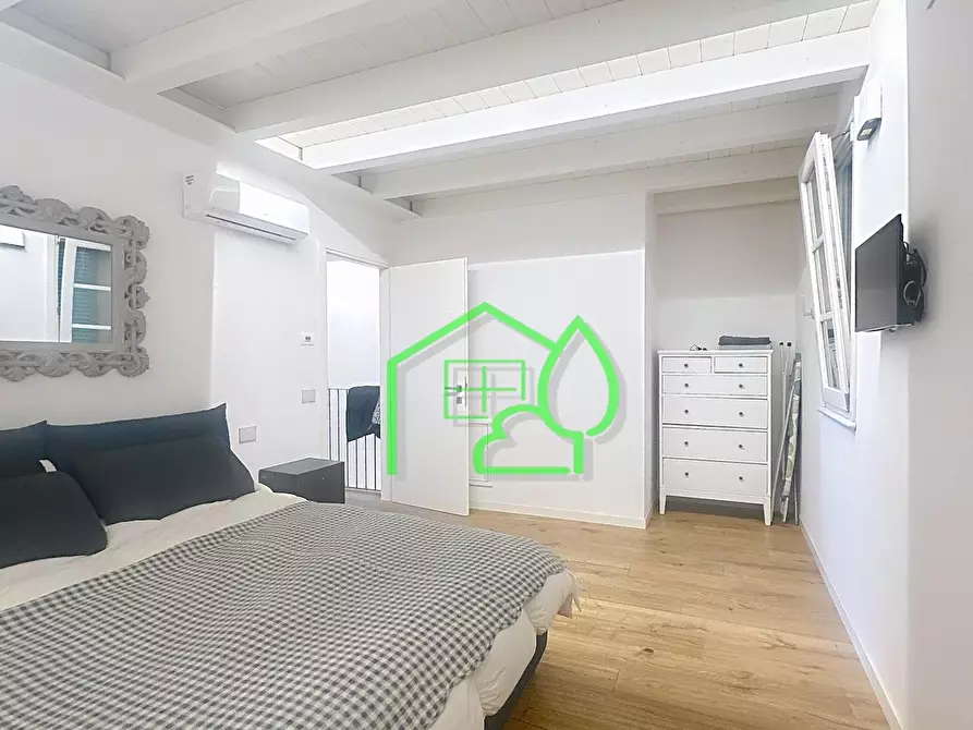 Immagine 3 di Villetta a schiera in vendita  a Viareggio