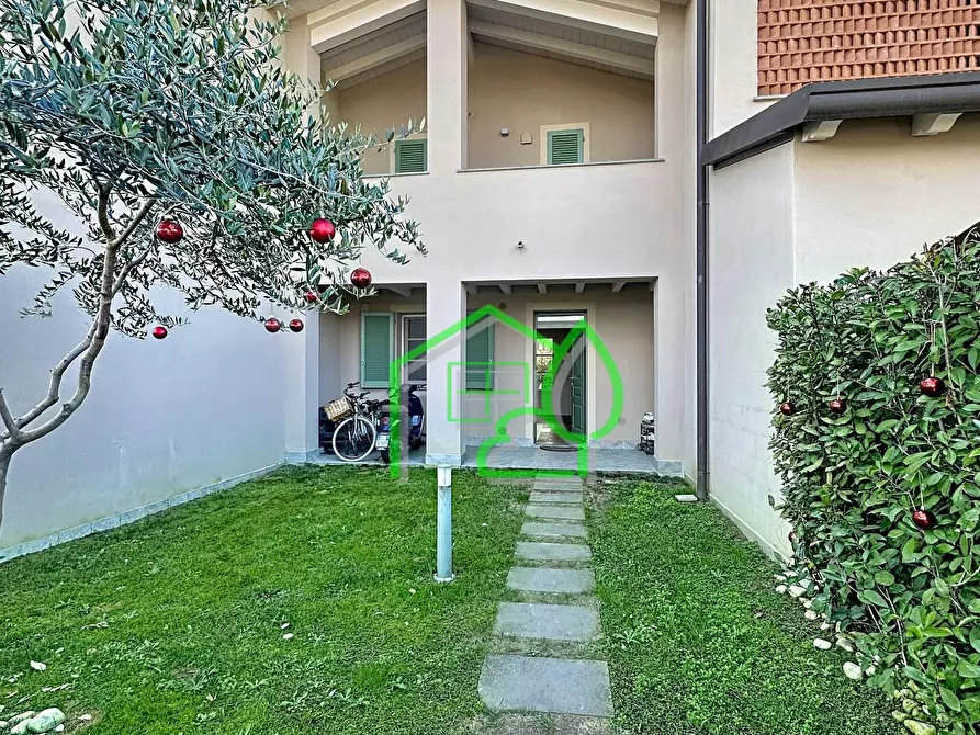 casa indipendente in vendita a Viareggio in zona Migliarina