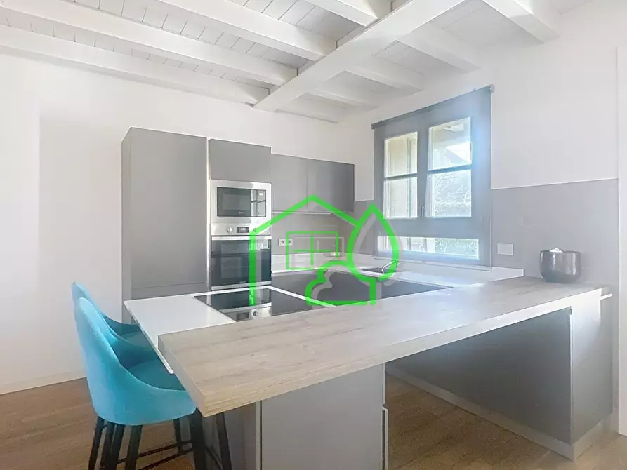 Immagine 12 di Villetta a schiera in vendita  a Viareggio