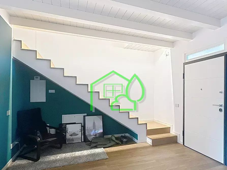 Immagine 16 di Villetta a schiera in vendita  a Viareggio