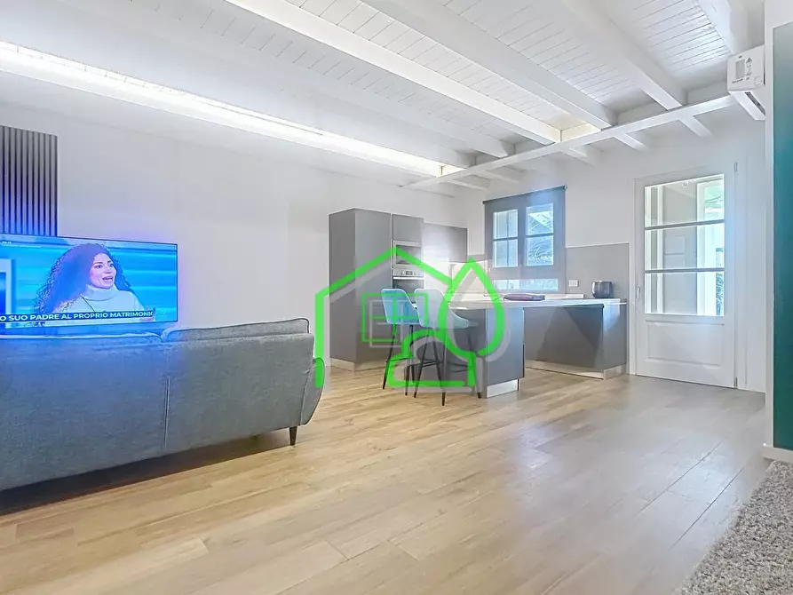 Immagine 10 di Villetta a schiera in vendita  a Viareggio