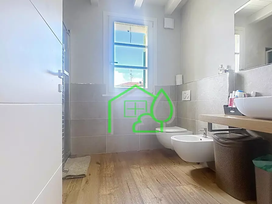 Immagine 8 di Villetta a schiera in vendita  a Viareggio