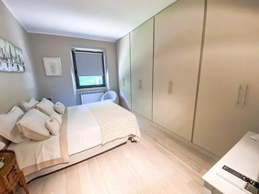 Immagine 23 di Villa in vendita  a Camaiore