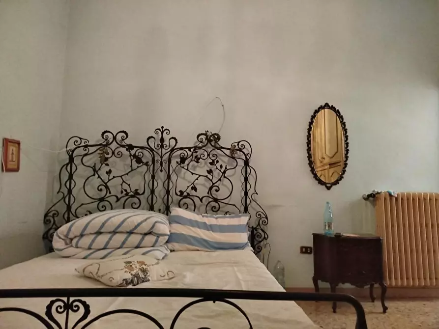 Immagine 11 di Porzione di casa in vendita  a Pisa