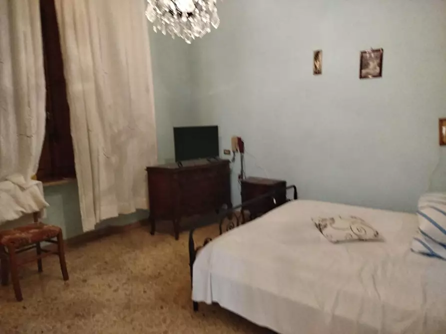 Immagine 10 di Porzione di casa in vendita  a Pisa