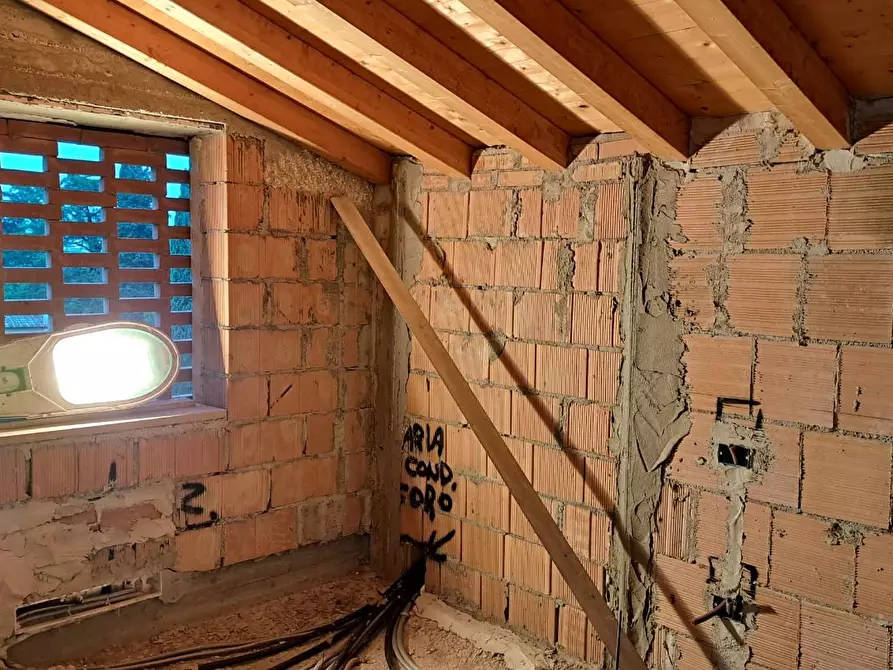 Immagine 7 di Appartamento in vendita  a Peccioli