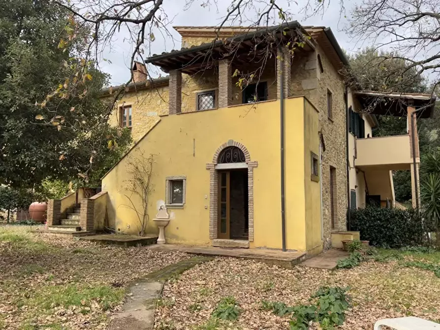 Immagine 1 di Casa colonica in vendita  a Riparbella