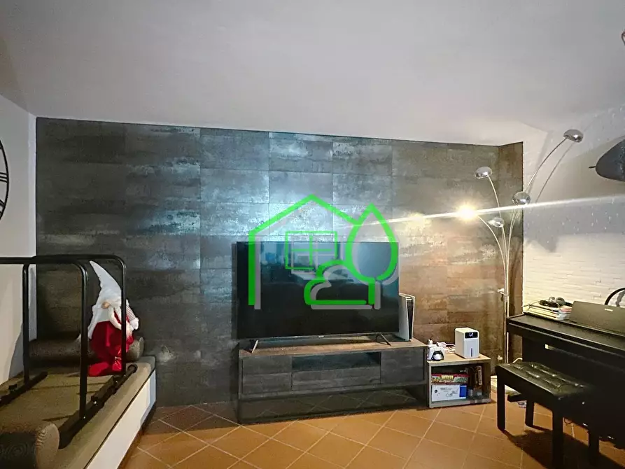 Immagine 10 di Villetta a schiera in vendita  a Viareggio