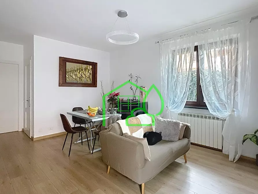 Immagine 3 di Villetta a schiera in vendita  a Viareggio