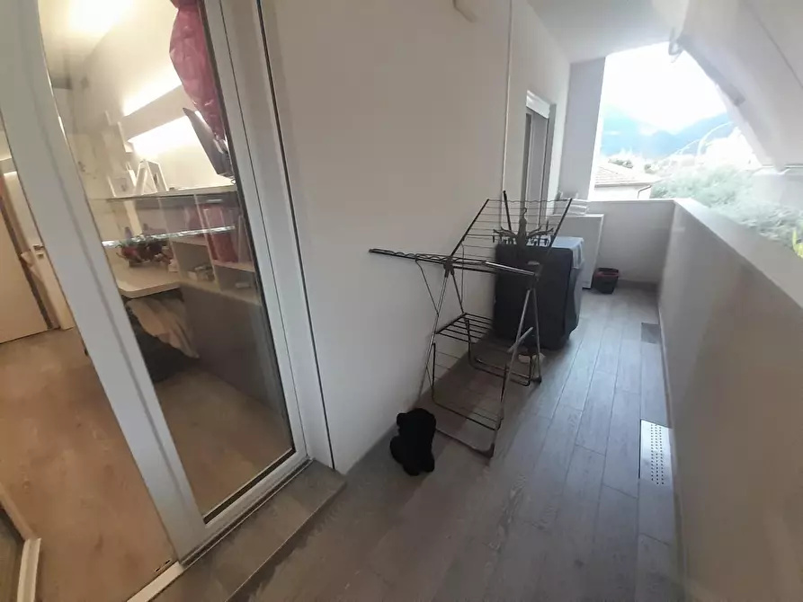 Immagine 11 di Appartamento in vendita  a Massa