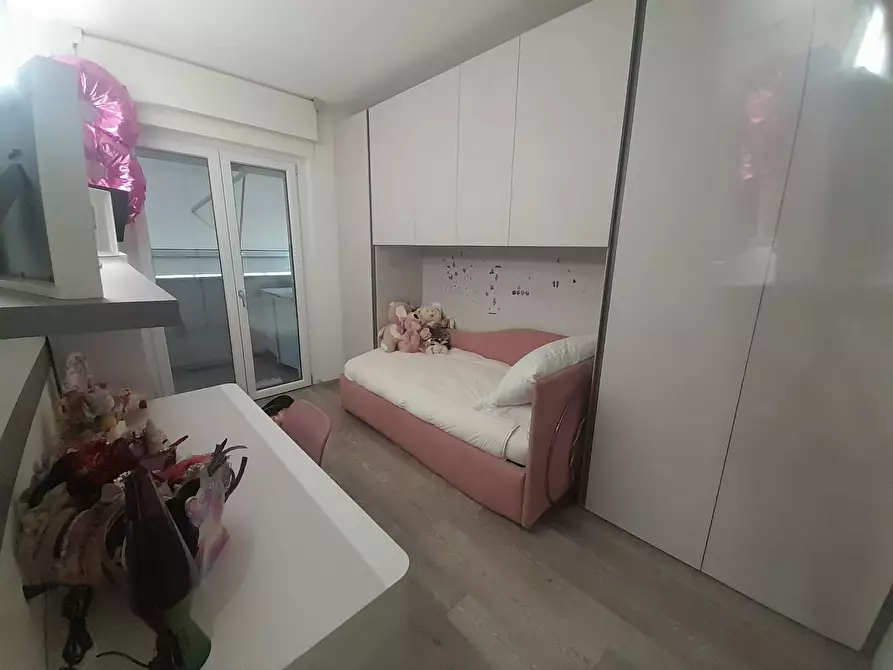 Immagine 5 di Appartamento in vendita  a Massa