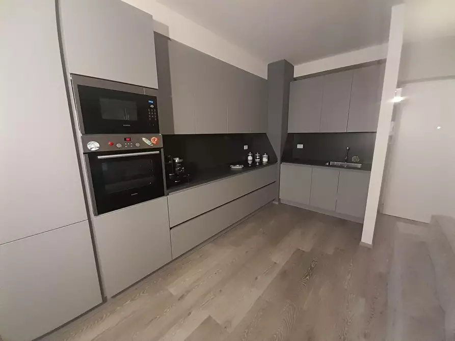 Immagine 7 di Appartamento in vendita  a Massa