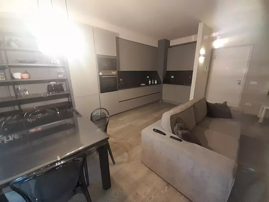 Immagine 3 di Appartamento in vendita  a Massa