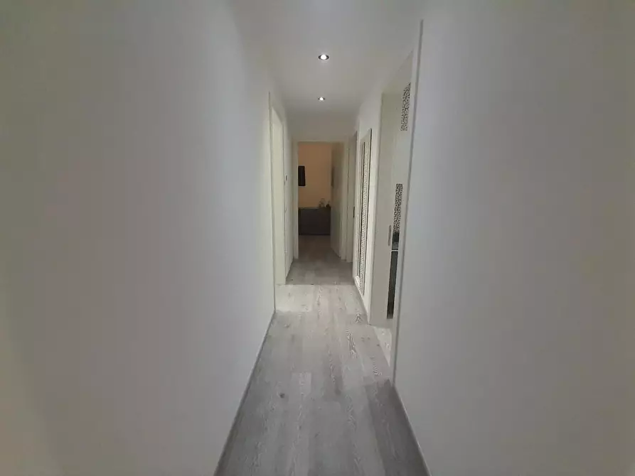 Immagine 16 di Appartamento in vendita  a Massa