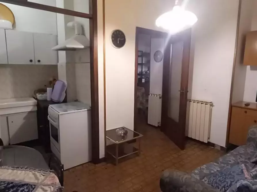 Immagine 10 di Appartamento in vendita  a Carrara