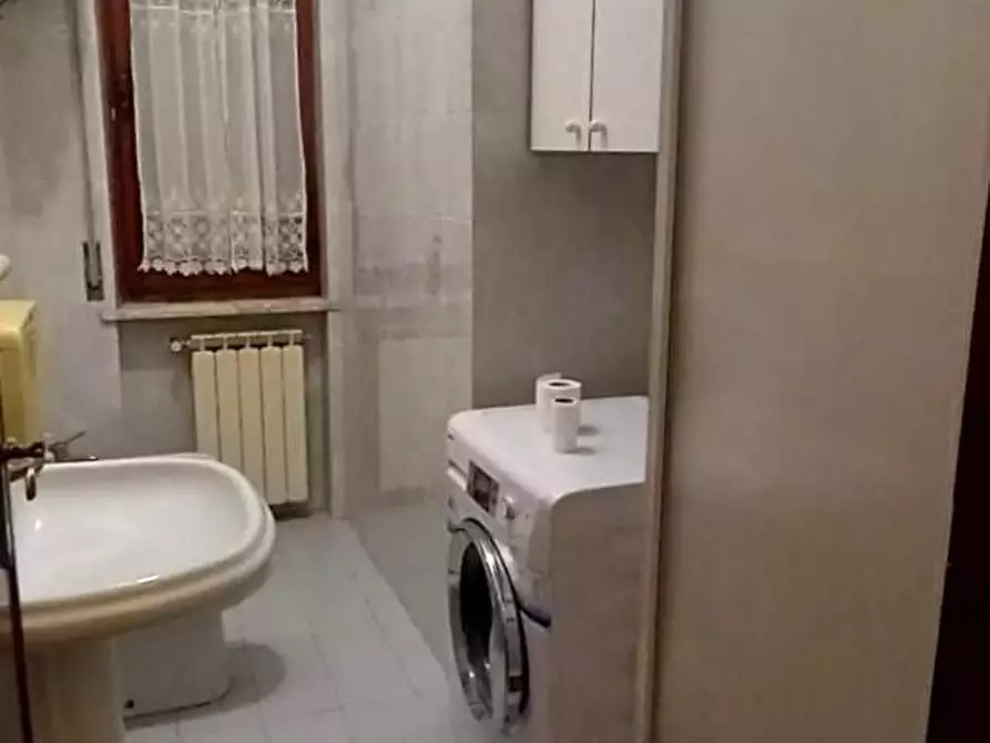 Immagine 19 di Appartamento in vendita  a Carrara