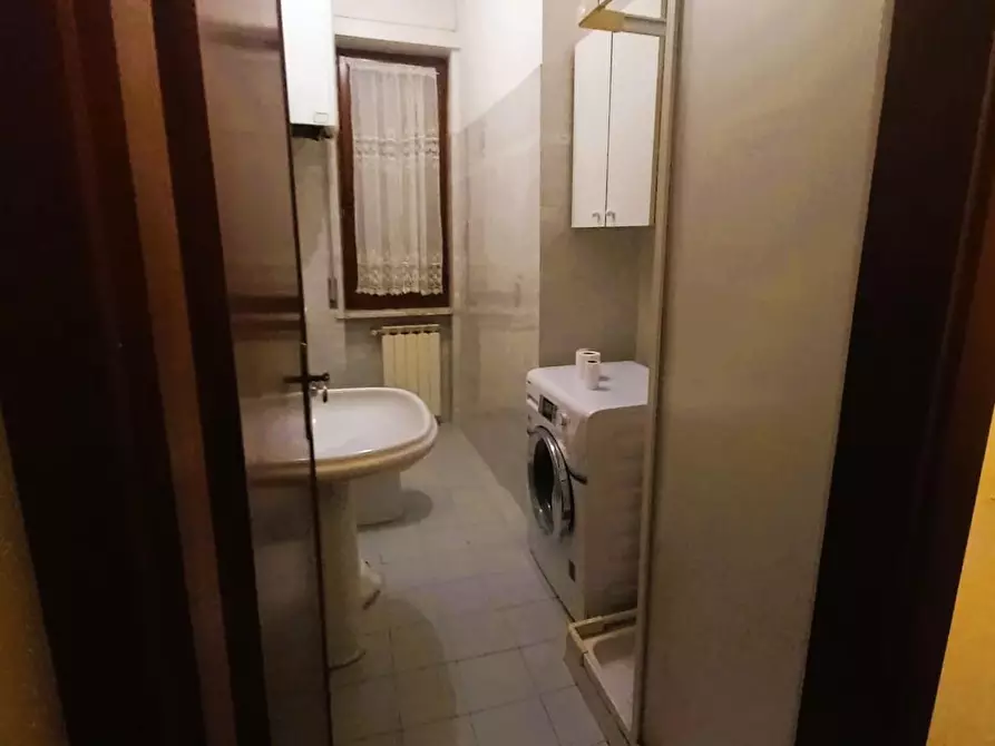 Immagine 16 di Appartamento in vendita  a Carrara
