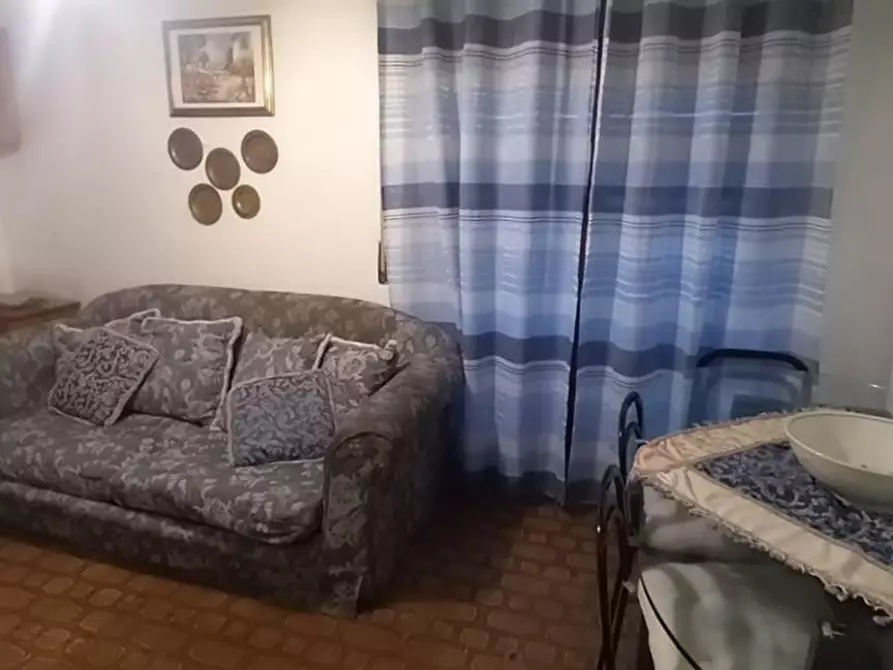 Immagine 2 di Appartamento in vendita  a Carrara