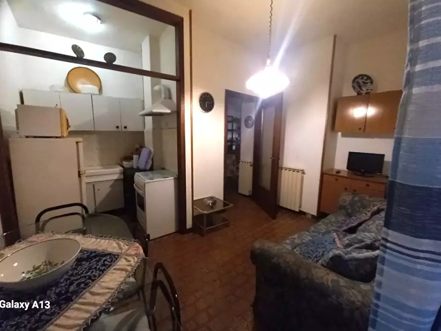Immagine 11 di Appartamento in vendita  a Carrara