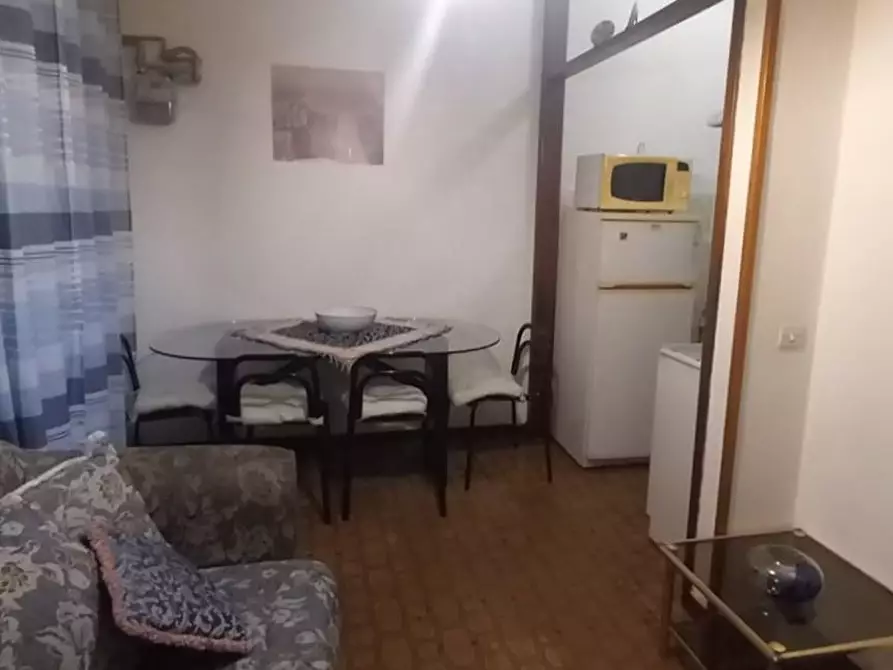 Immagine 9 di Appartamento in vendita  a Carrara